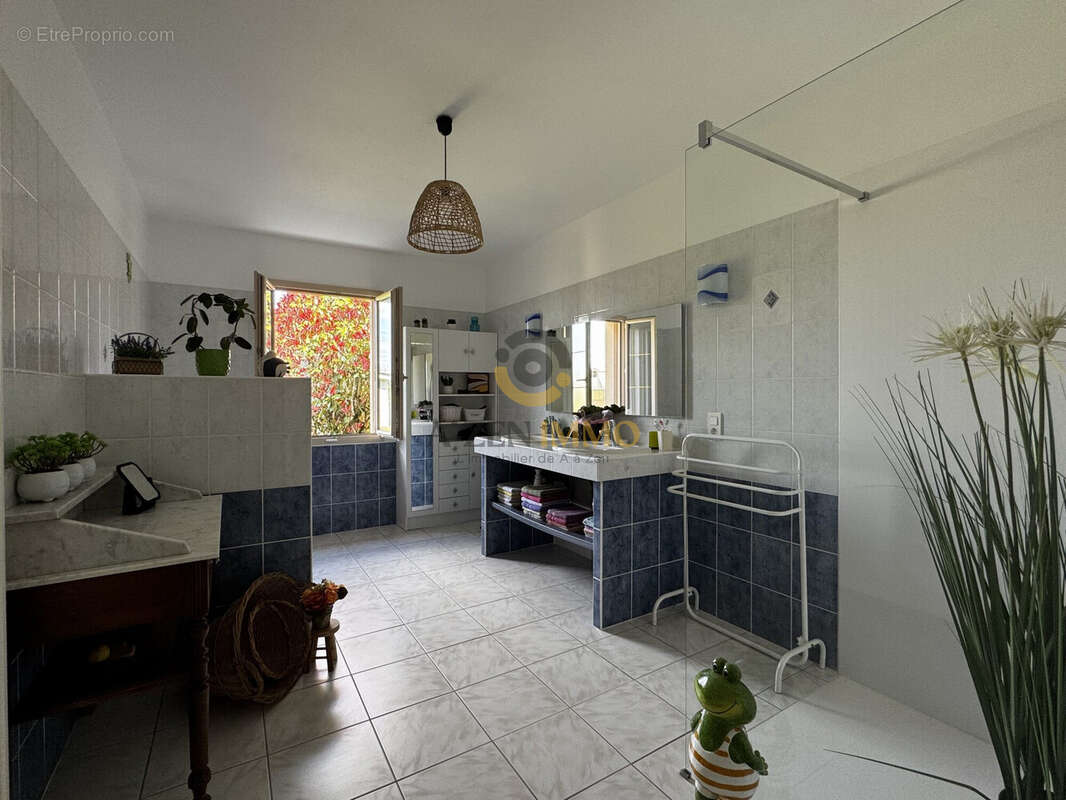 Maison à SECONDIGNY