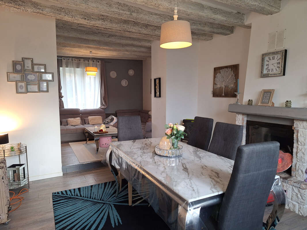 Maison à MARLES-EN-BRIE