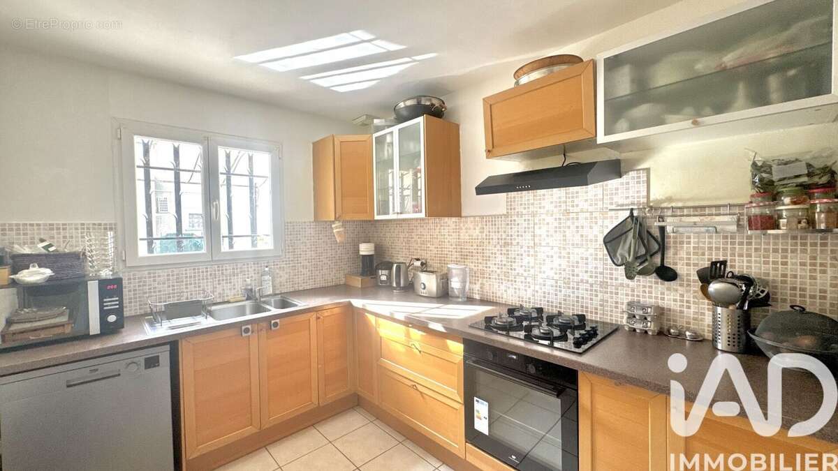 Maison 98 m² à Pont-Saint-Esprit  - photo 5