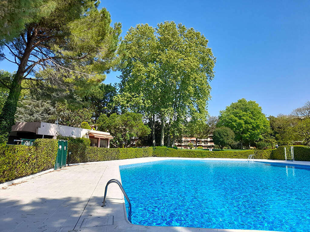 Appartement à MANDELIEU-LA-NAPOULE