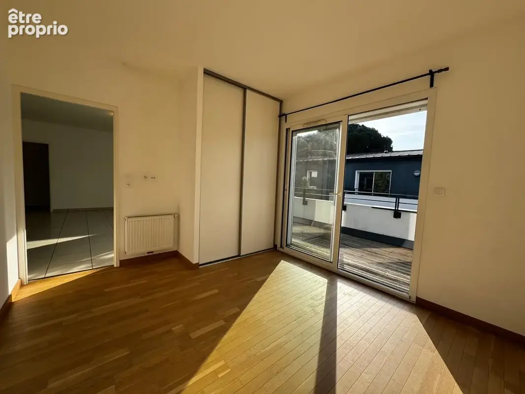 Mérignac - Proche Centre Ville - Très joli T3 avec Parking et Balcon - photo 5