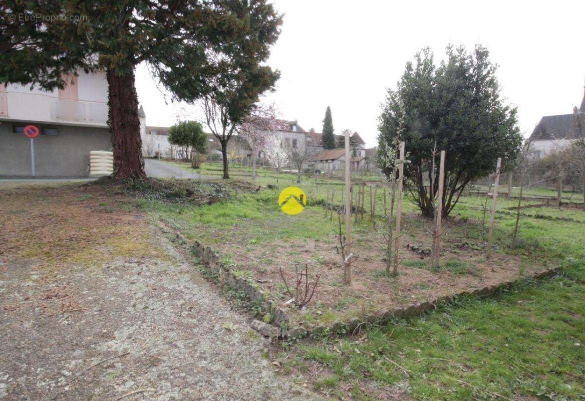 Appartement à NERIS-LES-BAINS