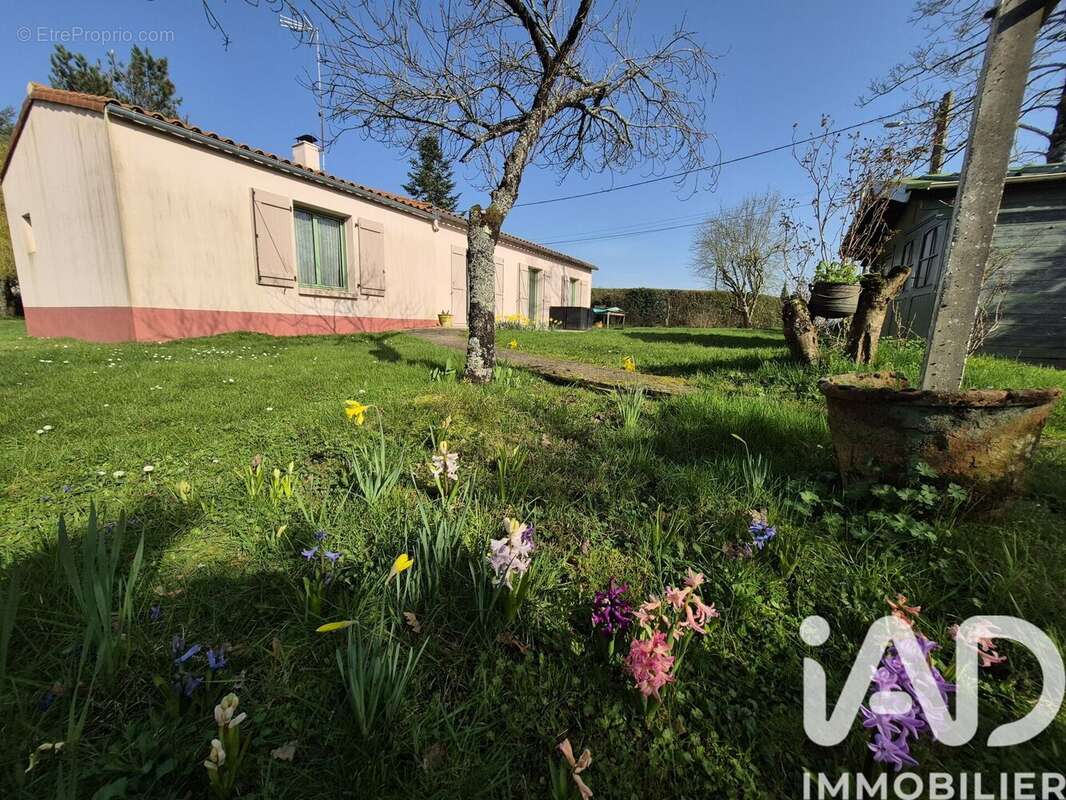 Photo 3 - Maison à MOUCHAMPS