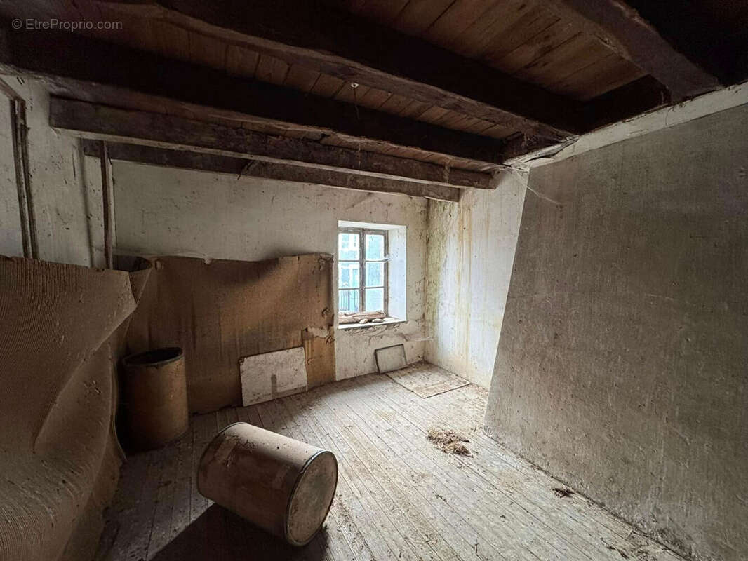 Maison à BESSINES-SUR-GARTEMPE