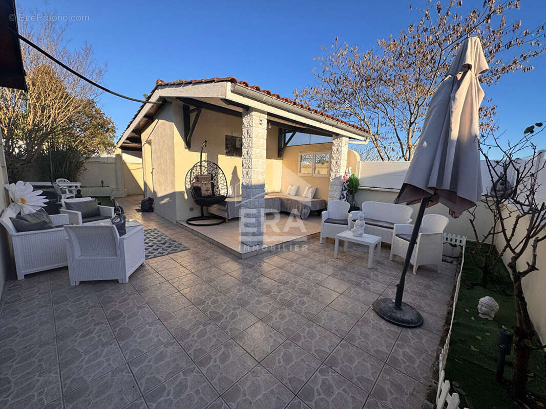 Maison à BAYON-SUR-GIRONDE