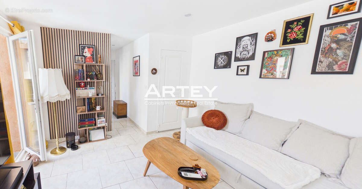 Appartement à CARQUEIRANNE