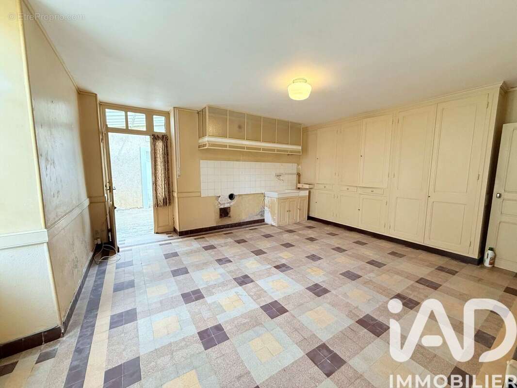 Maison 96 m² à Millac  - photo 9