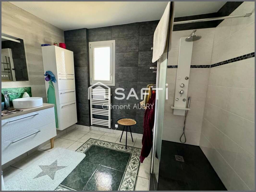 Photo 8 - Maison à LAVAL