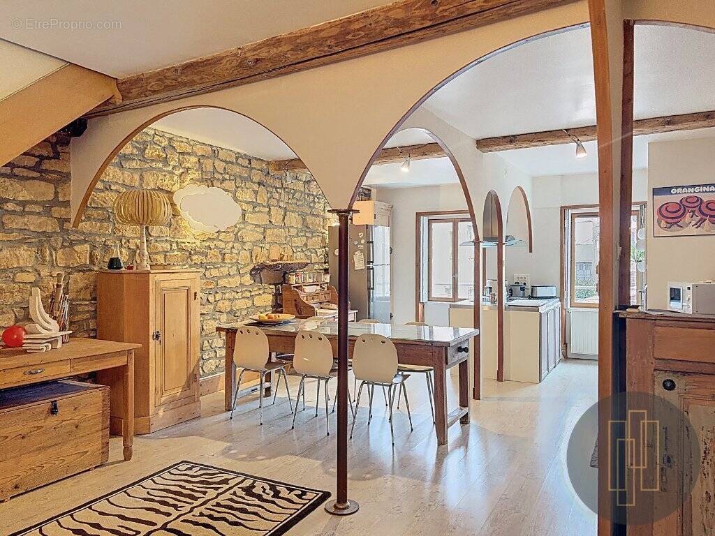 Appartement à VILLEFRANCHE-SUR-SAONE