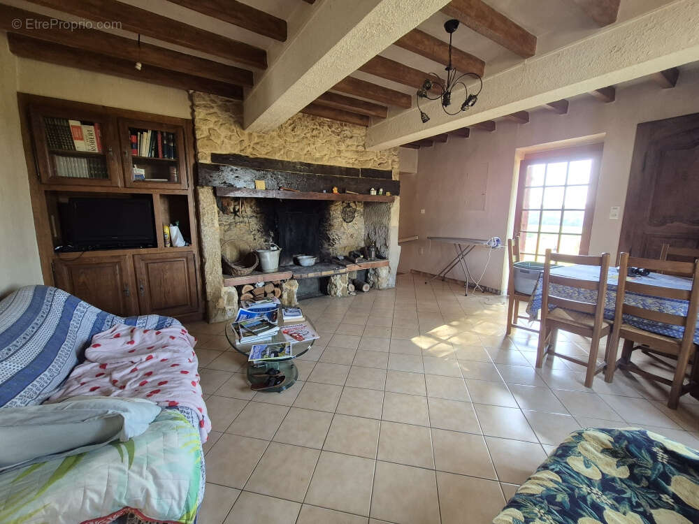 A vendredi, Corps de ferme à Ornézan - photo 8