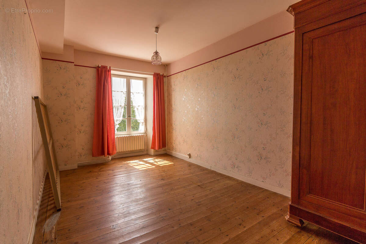 Maison 5P 3 chambres sur 867 m2 de terrain - photo 11