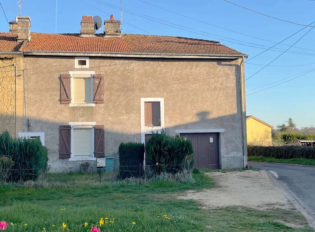 Maison à ALLONDRELLE-LA-MALMAISON