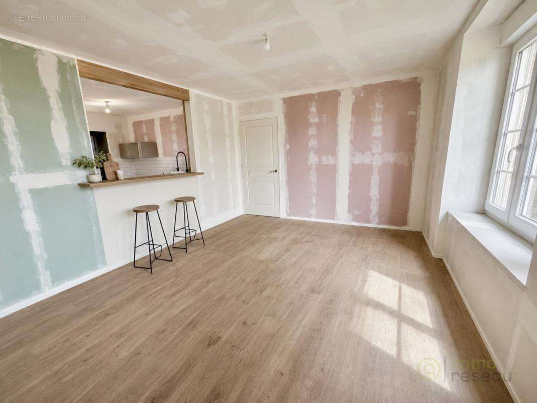 Maison à MEASNES