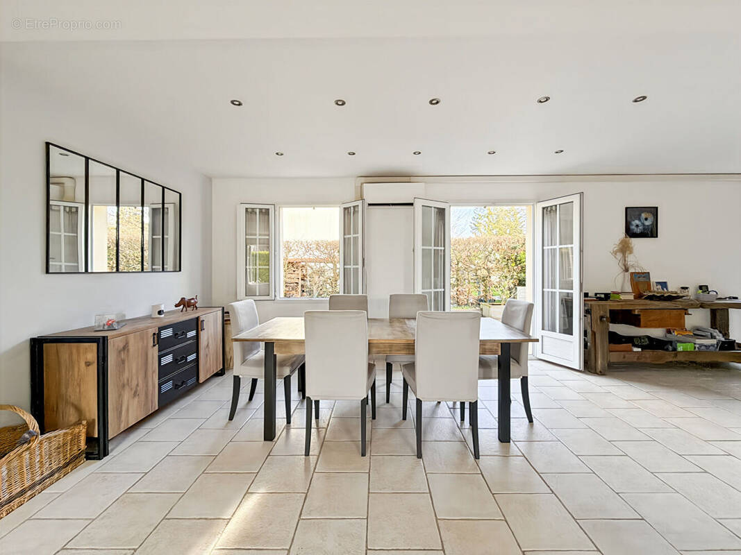 Maison à SAINT-CYR-EN-ARTHIES