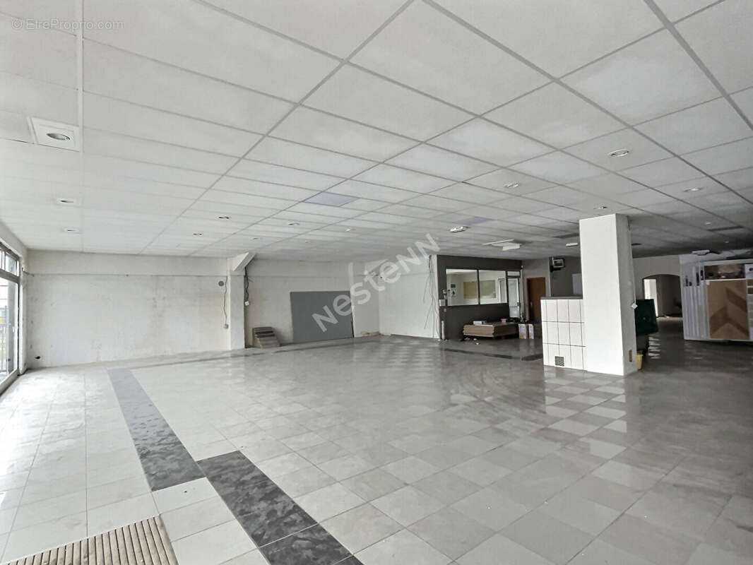 Entrepôt/local industriel 800 m² .Proche Zone Leclerc Betting - photo 7