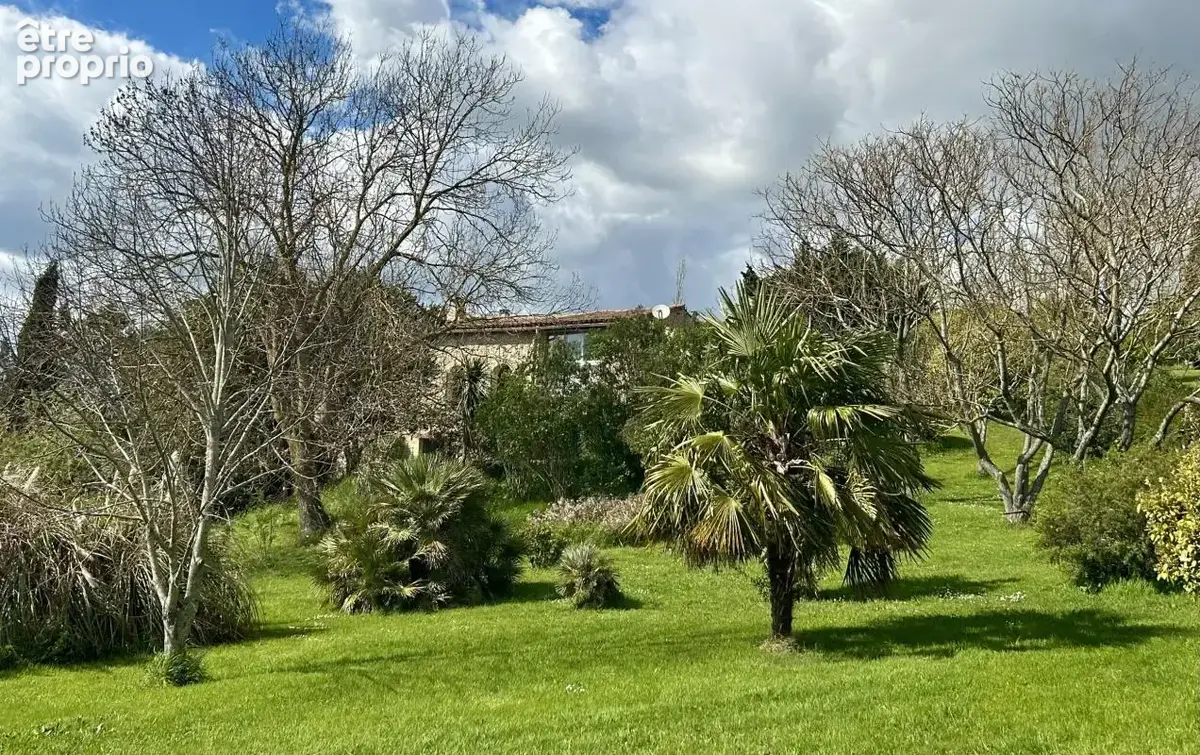 Demeure de caractère avec fort potentiel - photo 2