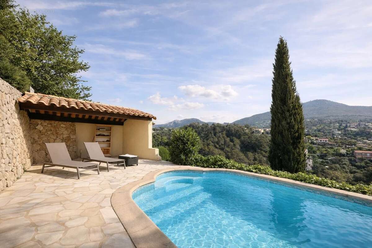 Maison à COLOMARS