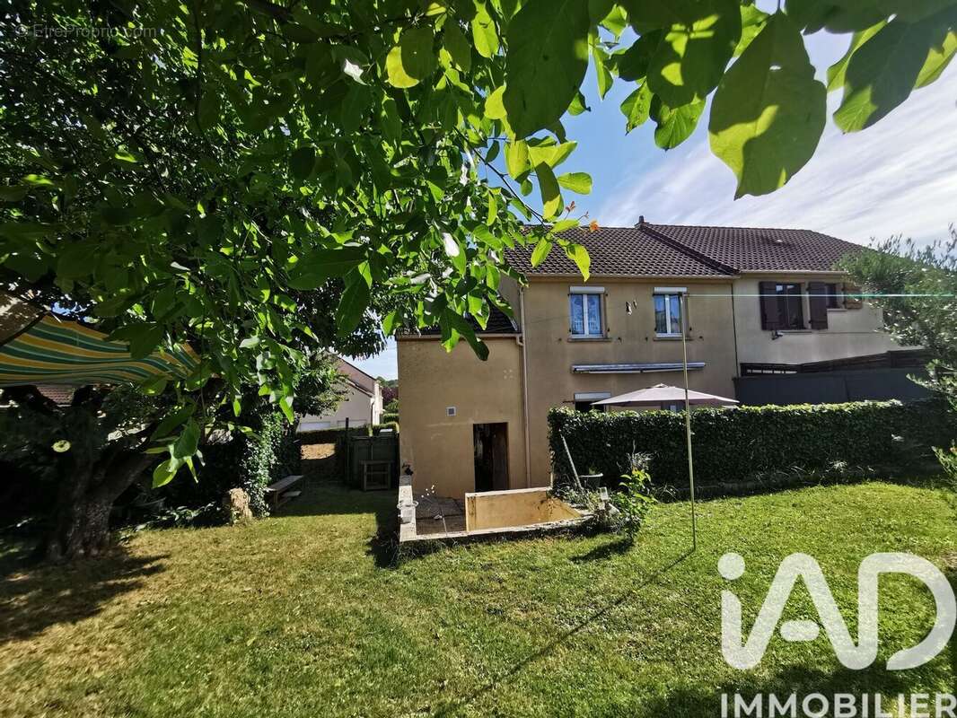 Maison 104 m² à Soignolles-En-Brie  - photo 3
