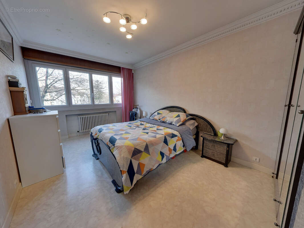 Beau 5 pieces + cuisine de 119m2 avec 3 chambres et sejour double echirolles domaine jean jaures - photo 6
