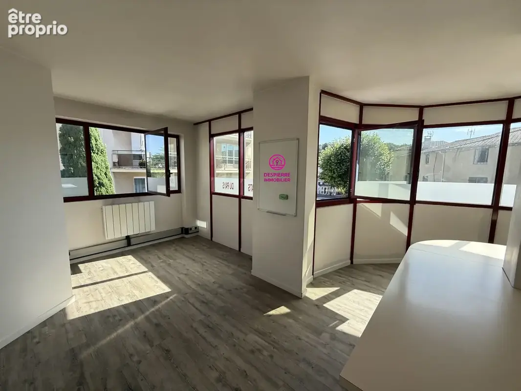 PEAGE DE ROUSSILLON, proche centre Bureaux 81m2  1er étage avec ascenseur, place parking privative - photo 2