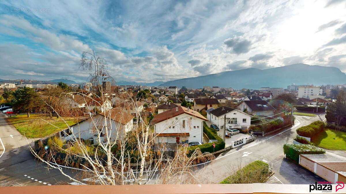 Appartement à AMBILLY