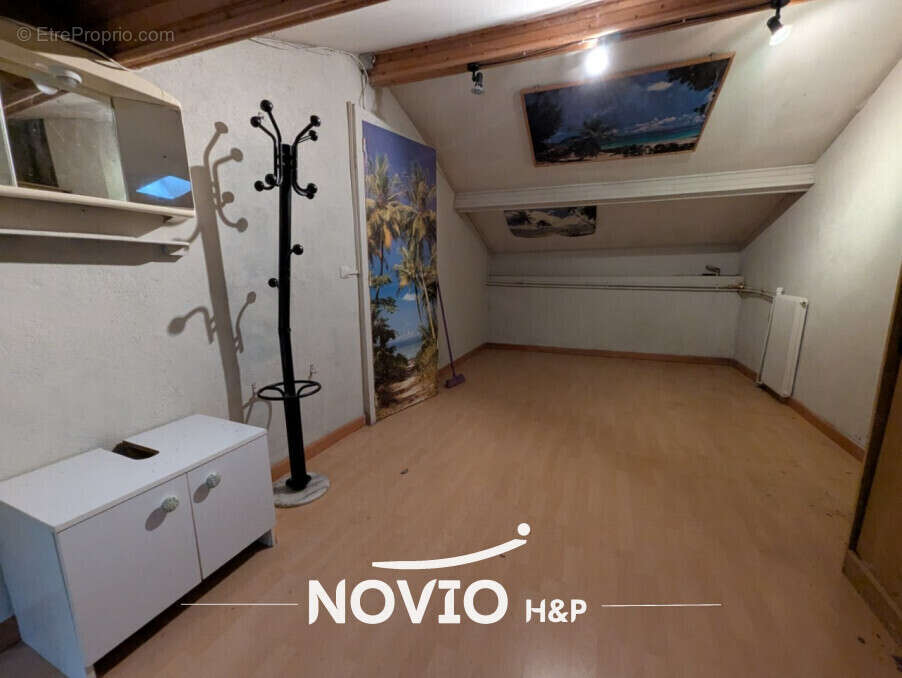 Maison à VENDEUVRE-DU-POITOU