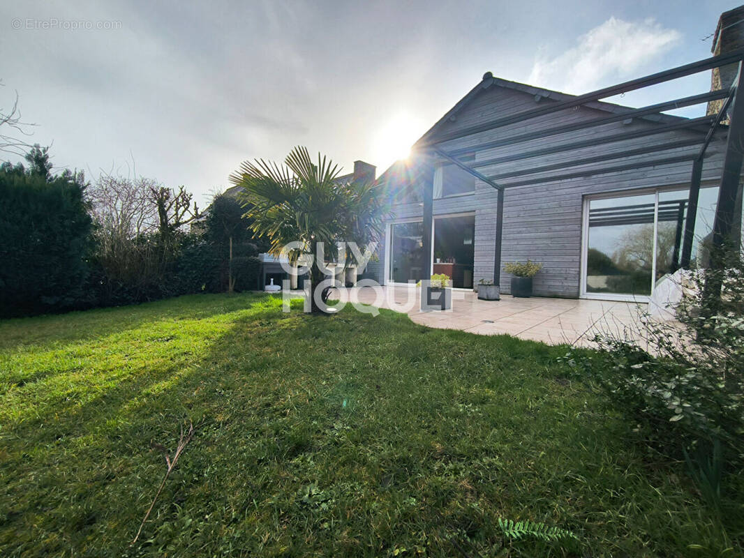 Maison à SAINT-GUINOUX