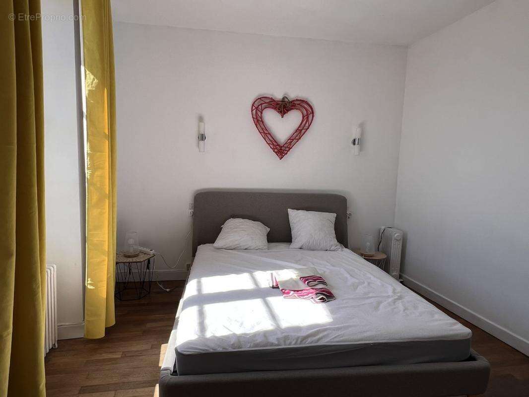 Maison à LACAPELLE-MARIVAL