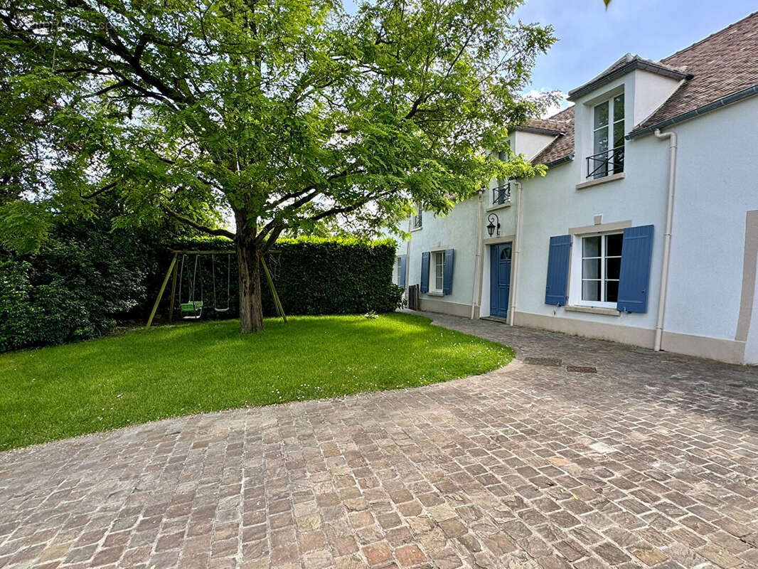 Maison Feucherolles 6 pièce(s) 228 m2 - photo 13