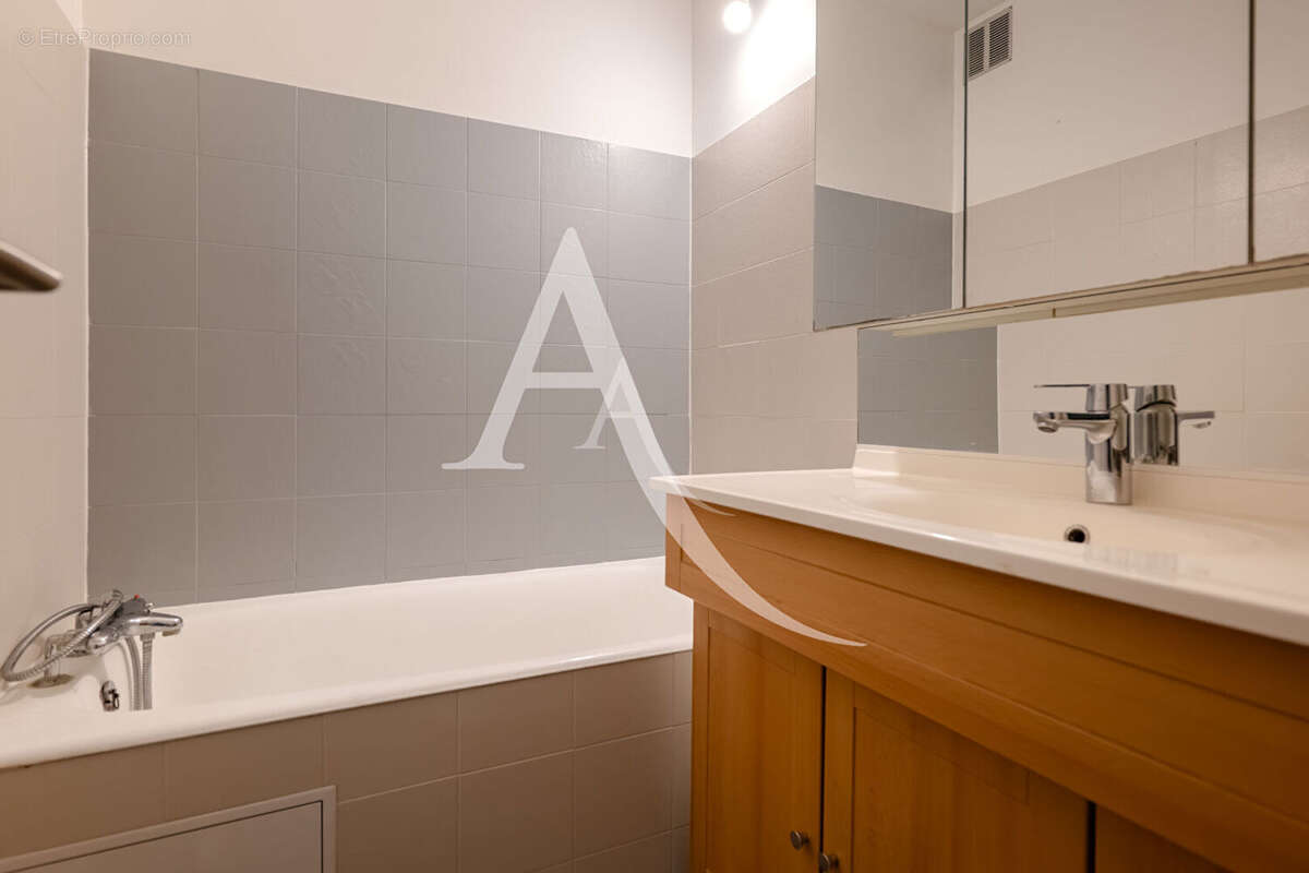 Maison à LIMEIL-BREVANNES