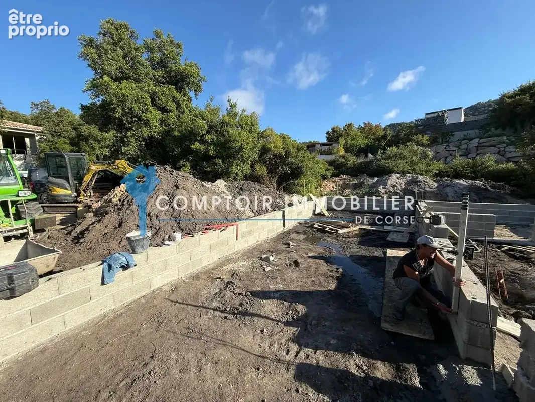 Exceptionnel à Porto Vecchiaccio, Terrain 3488 m2 avec permis accordés et purgés de tout recours - photo 11