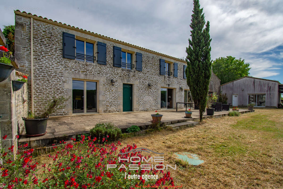 Maison à NIEULLE-SUR-SEUDRE