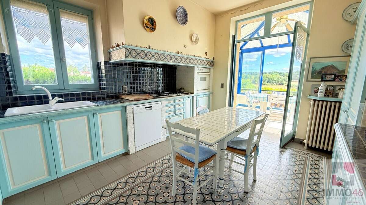 Maison 184 m² à Gramat  - photo 2