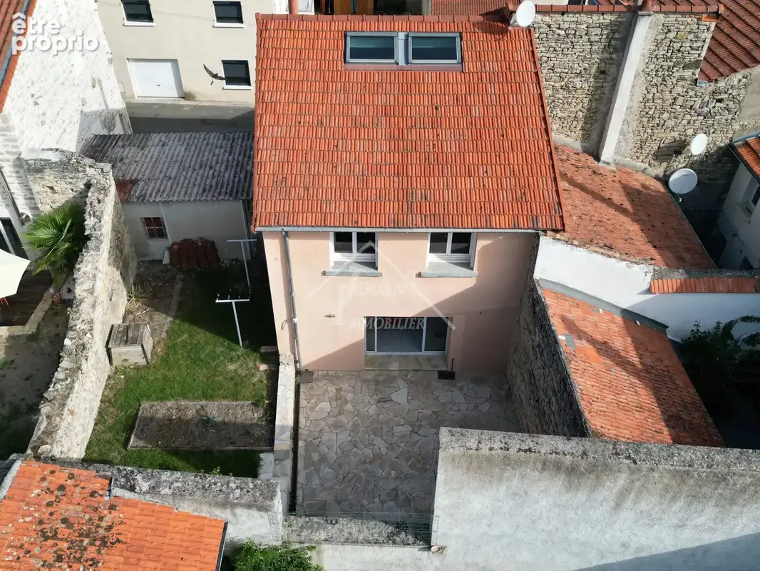 Maison trois chambres, garage et cour - photo 18
