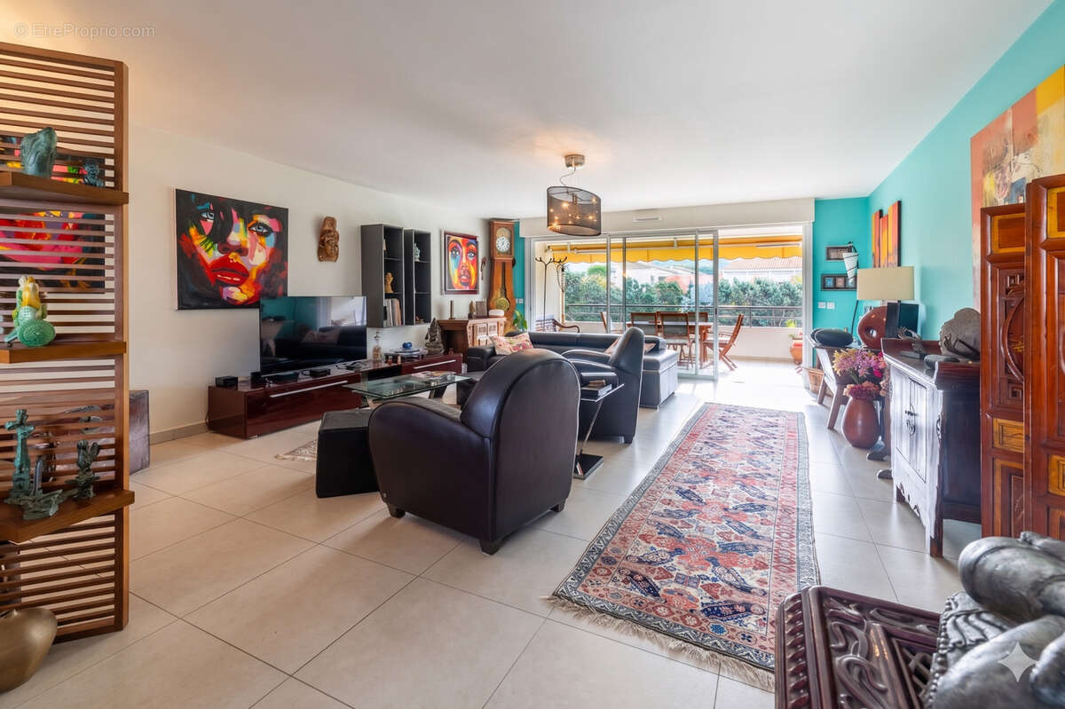 Appartement à MARSEILLE-8E