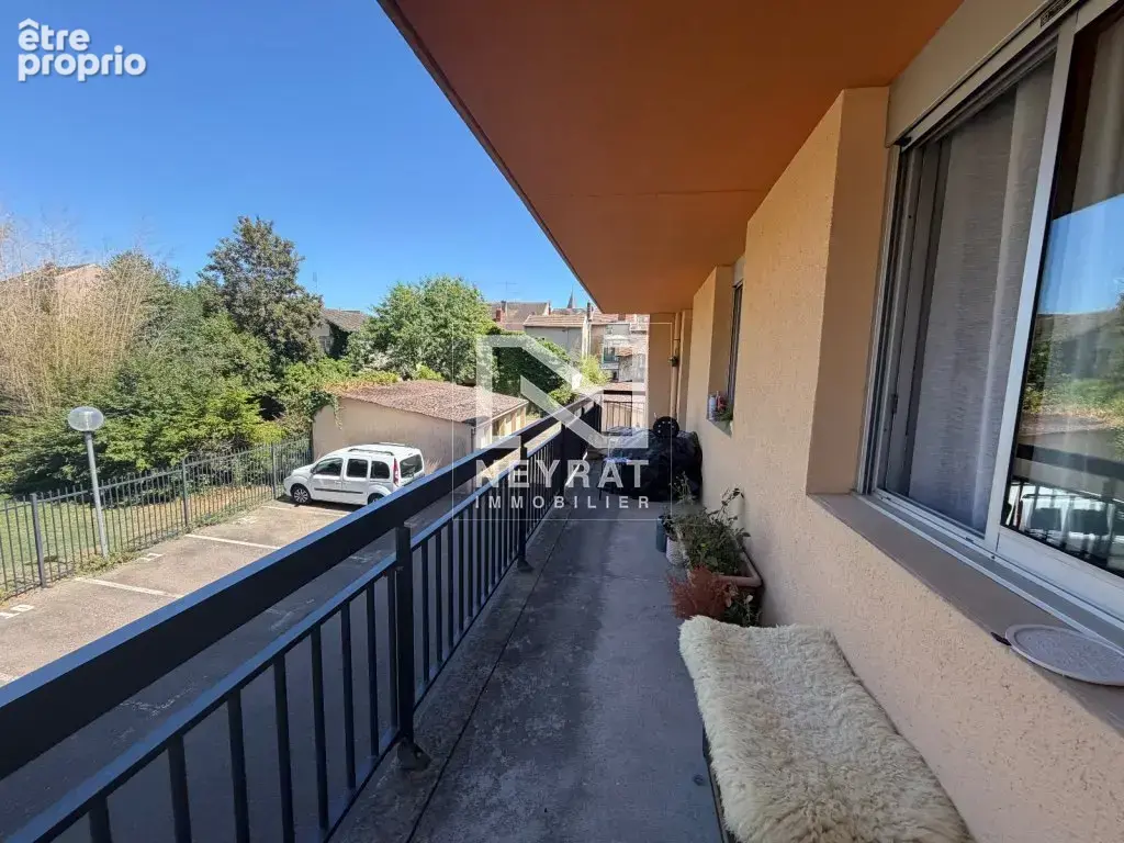 Investissement locatif – t2 avec balcon et parking – paray-le-monial centre - photo 2