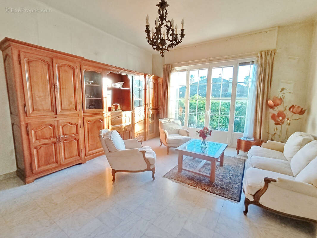 Maison à HYERES