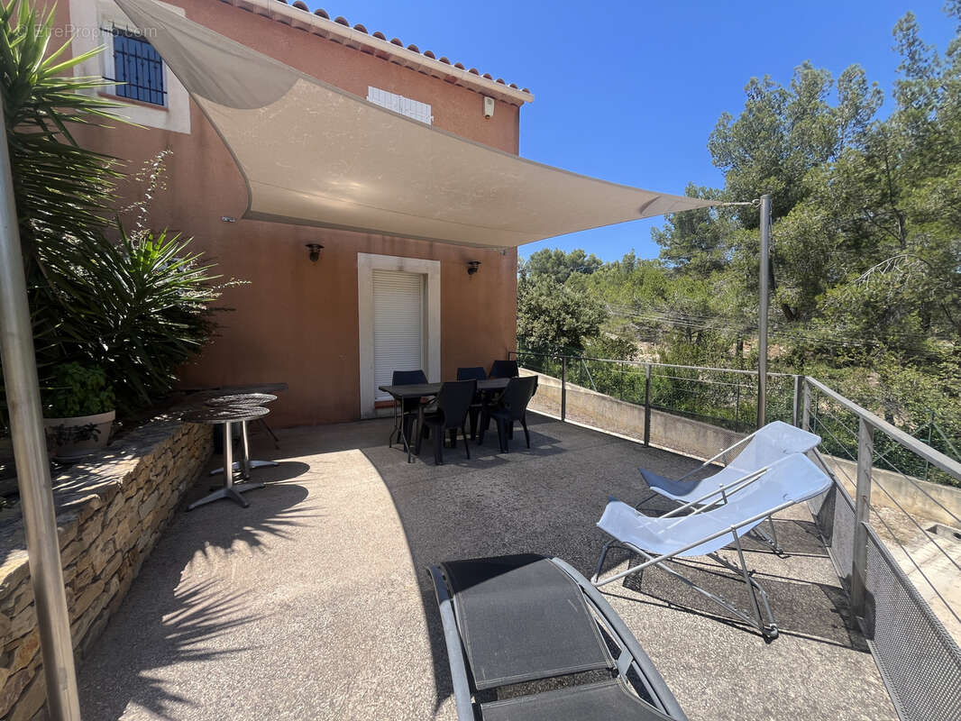 SAINT CYR SUR MER  Charmante maison avec piscine 146 M2 sur 2175 m2 de terrain - photo 22