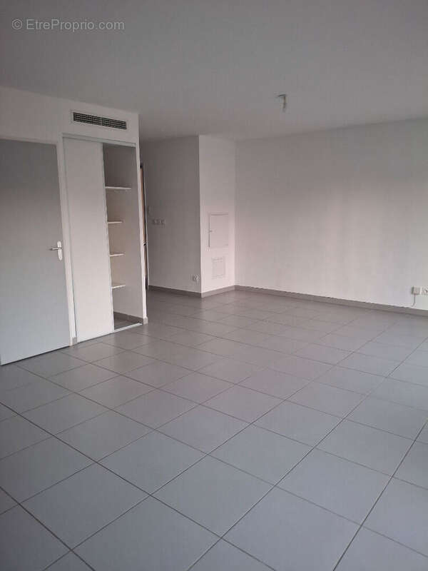Appartement à PORT-DE-BOUC