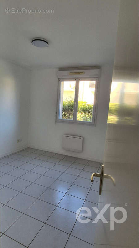 Chambre 1 (1) - Appartement à CAVIGNAC