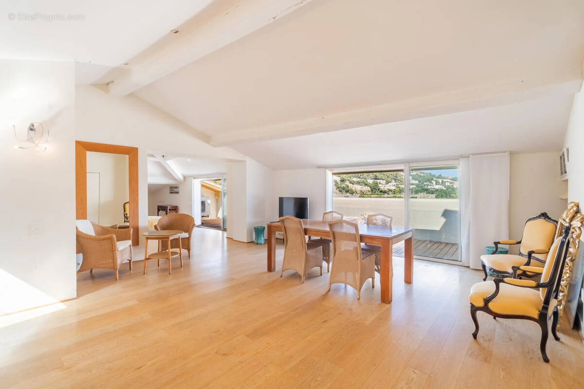 Appartement à VILLEFRANCHE-SUR-MER