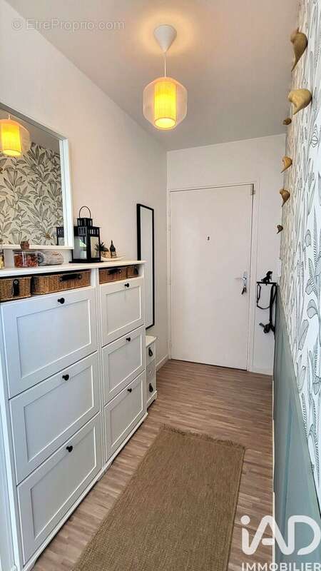 Photo 2 - Appartement à SAINTE-GENEVIEVE-DES-BOIS