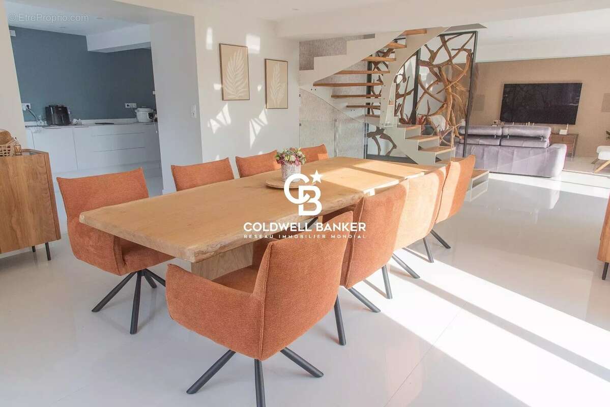 Elégante maison contemporaine - photo 4