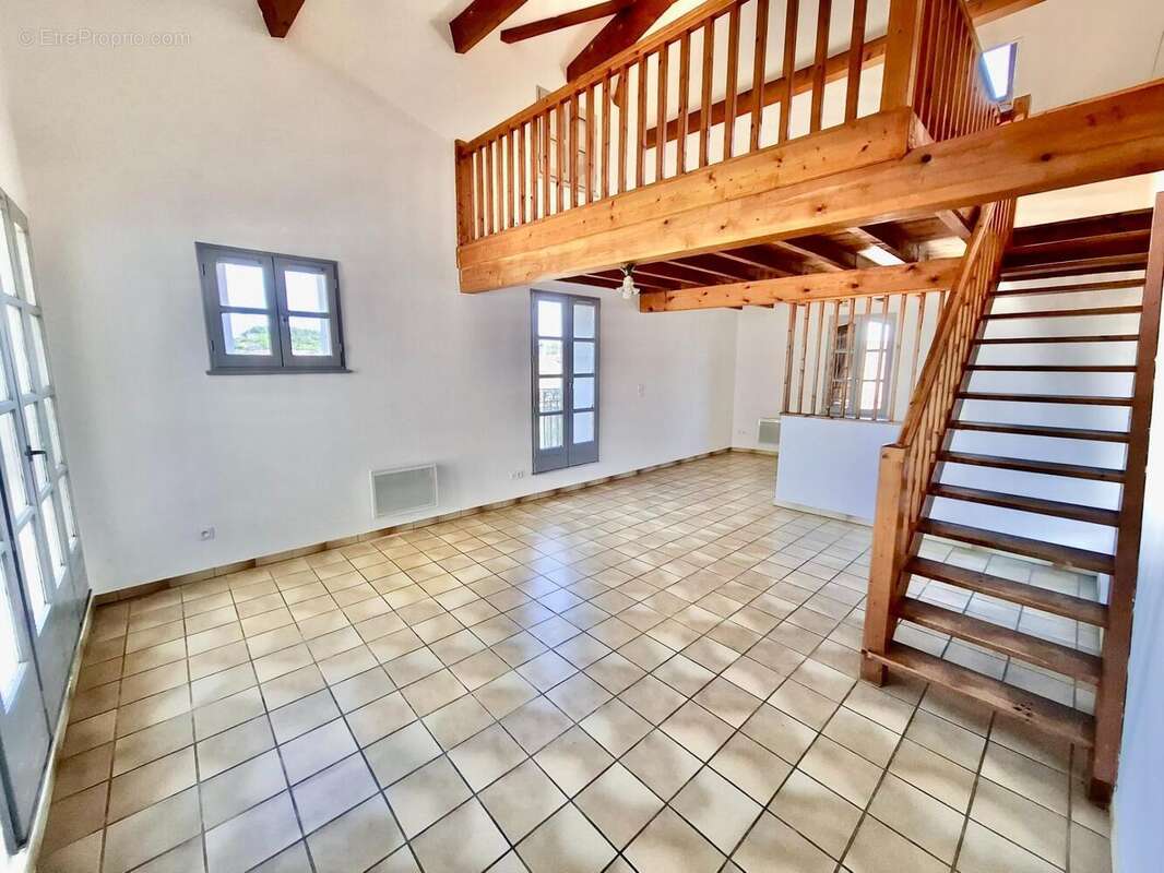 Photo 2 - Appartement à VIC-FEZENSAC