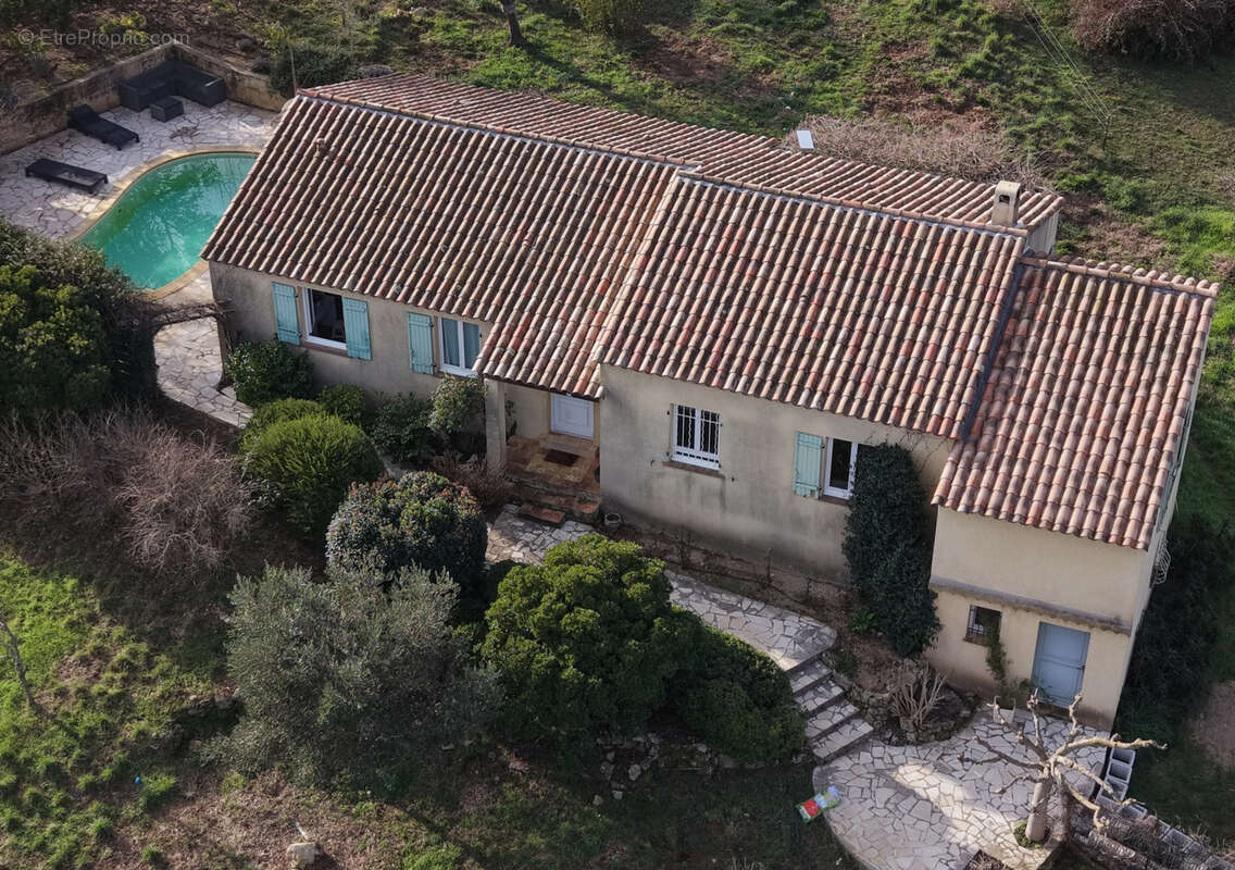 Maison à PLAN-DE-LA-TOUR