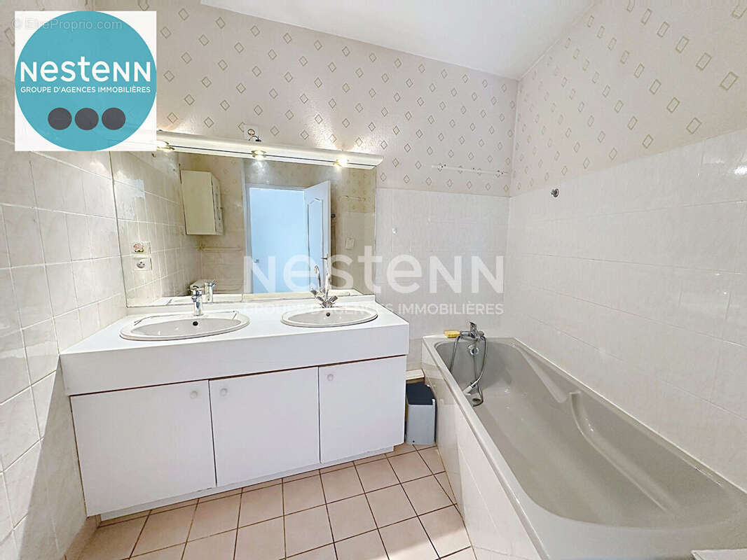 Au coeur de Blois Bel appartement avec terrasse Vue LOIRE, séjour spacieux, 3 chambres, cuisine équipée, garage et place de park - photo 5