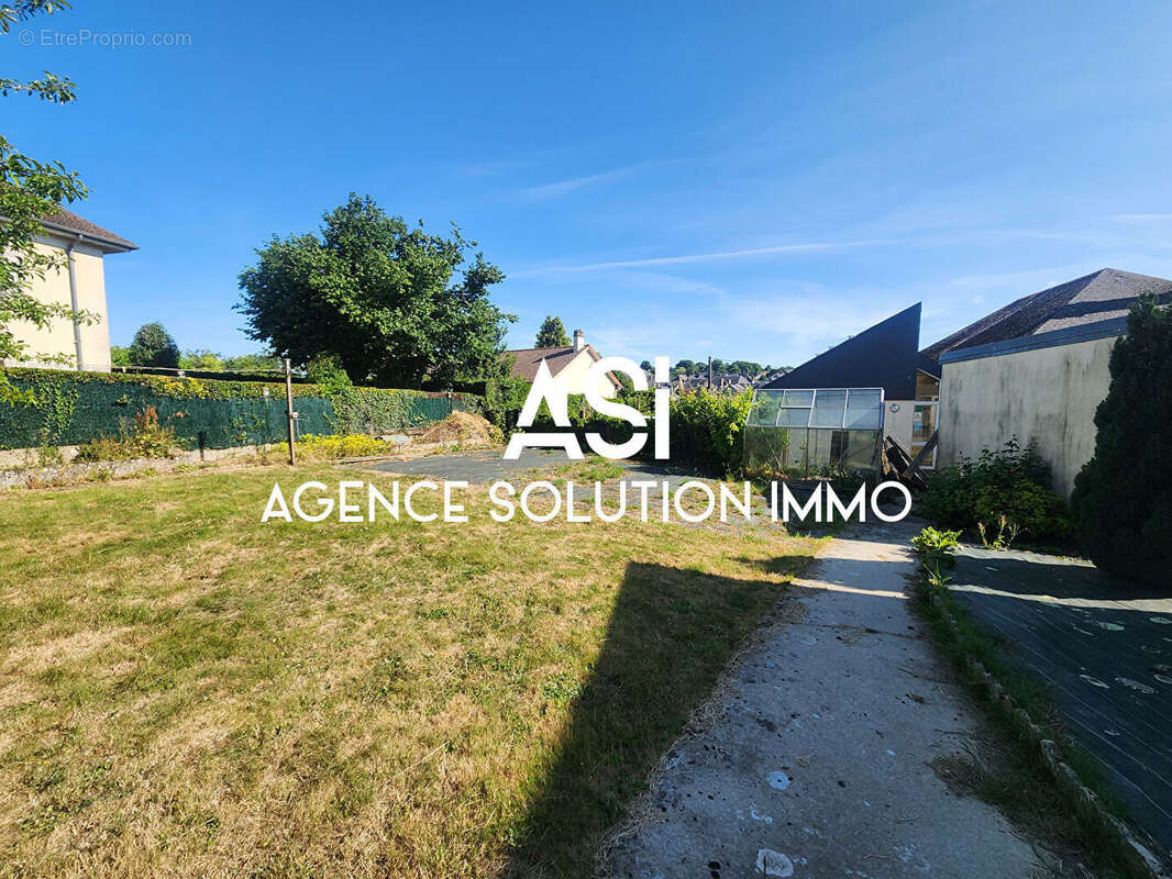 Maison à VILLAINES-LA-JUHEL