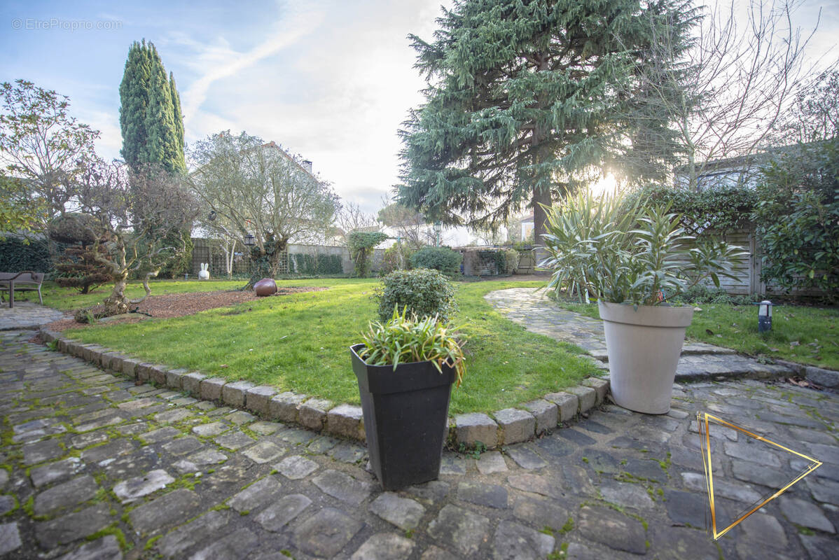 Maison à LIMEIL-BREVANNES