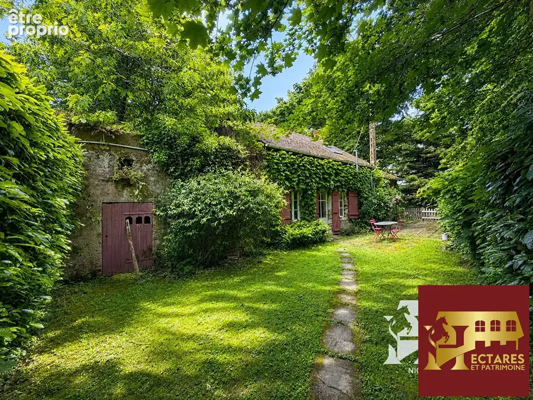 Propriété, 3 habitations indépendantes, 7 hectares. - photo 15