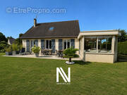 Maison à CRESSERONS